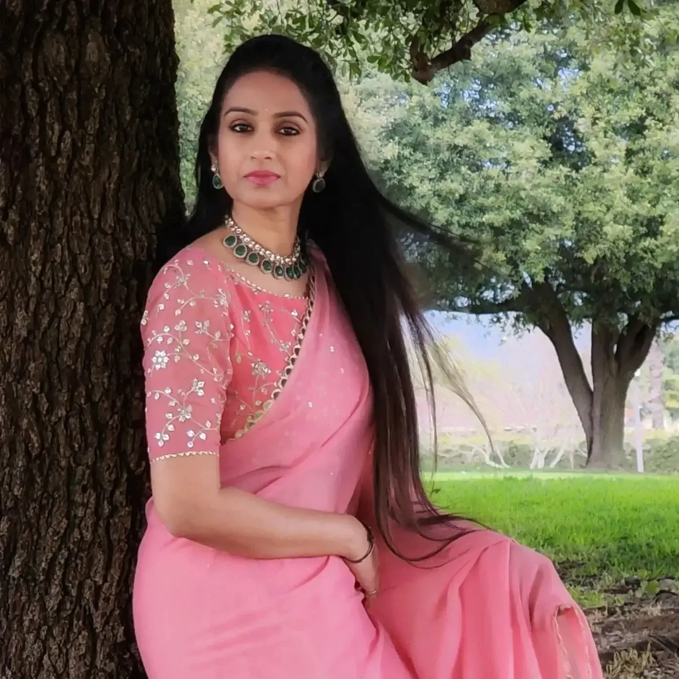 Beautiful Indian actress Laya in Traditional Pink saree